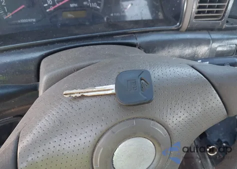 2003 Toyota Corolla Ce from USA, damaged, VIN 1NXBR32E23Z048407